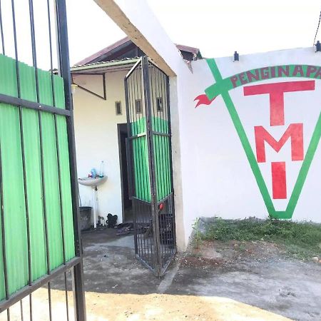 Отель Penginapan Taman Makassar Indah Sungguminasa Экстерьер фото